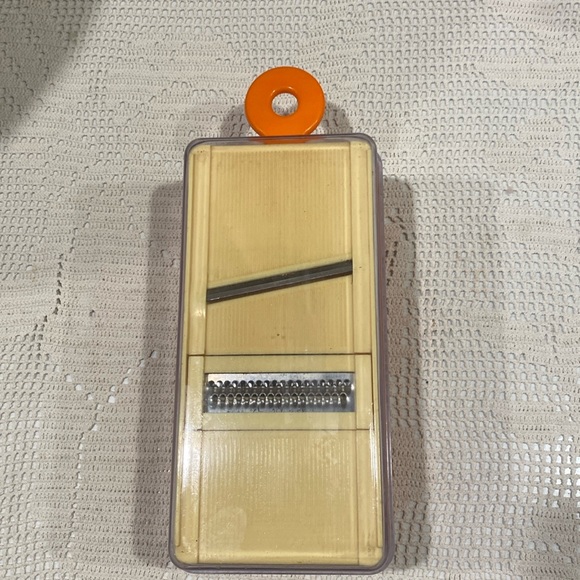 Vintage Cheese/Vegetable Grater, Slicer With Container - Picture 1 of 5